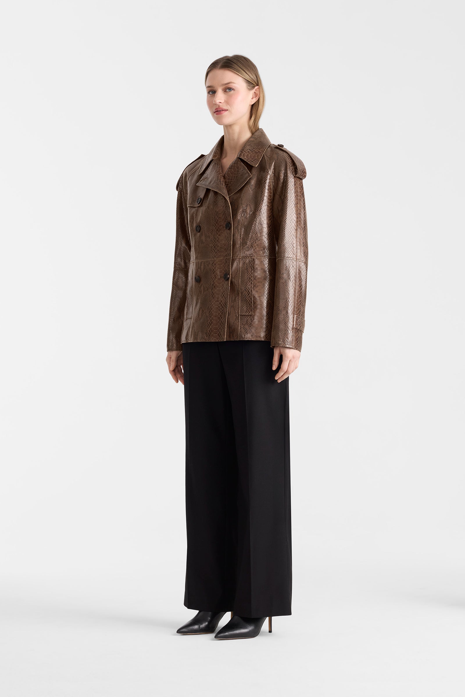 DOLORES-SNK(돌로레스-SNK)