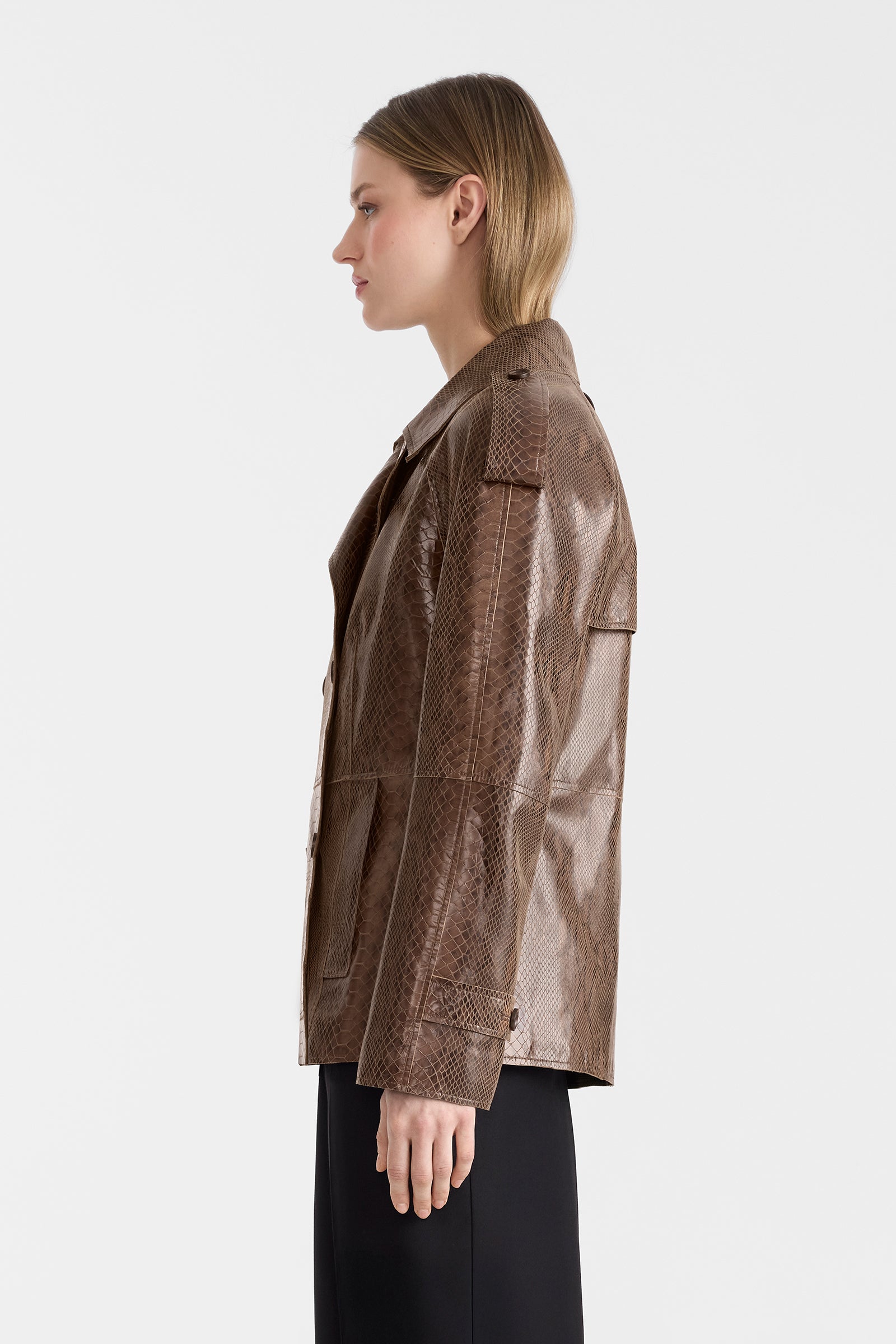 DOLORES-SNK(돌로레스-SNK)